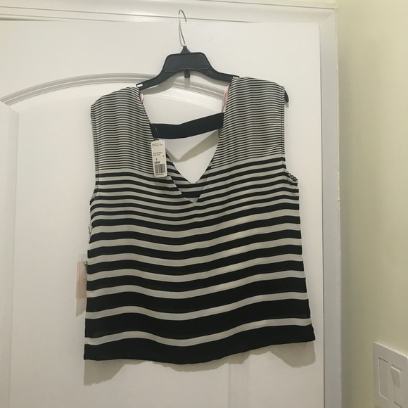 Forever 21 top - Picture 2 of 2