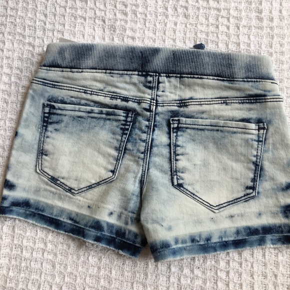 SO Ribbed Waist Acid Wash Jeans Shortie Shorts New - Picture 7 of 7