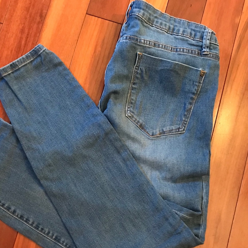 JustFab Size 10 waist 30 Skinny Distressed Jeans