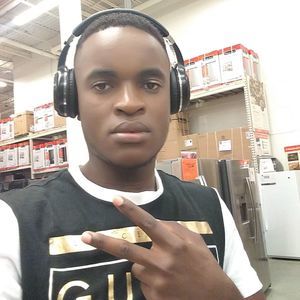 Meet your Posher, Enzo