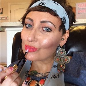 Meet your Posher, Melissa