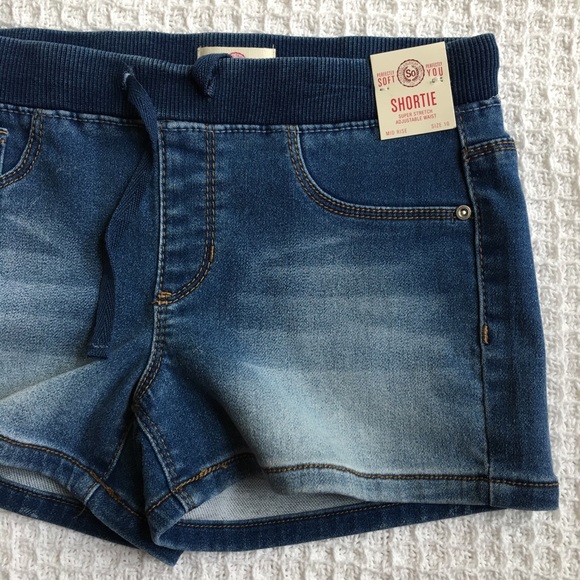 SO Ribbed Waist Jean Shorts New - Picture 4 of 7