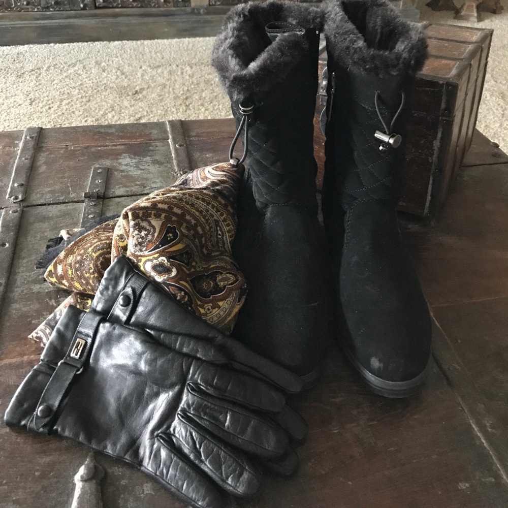 KHOMBU Women's Black Faux Fur Lined PRICE DROP🌸🌷