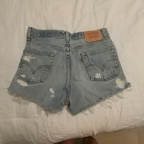 Levi shorts - Picture 2 of 2