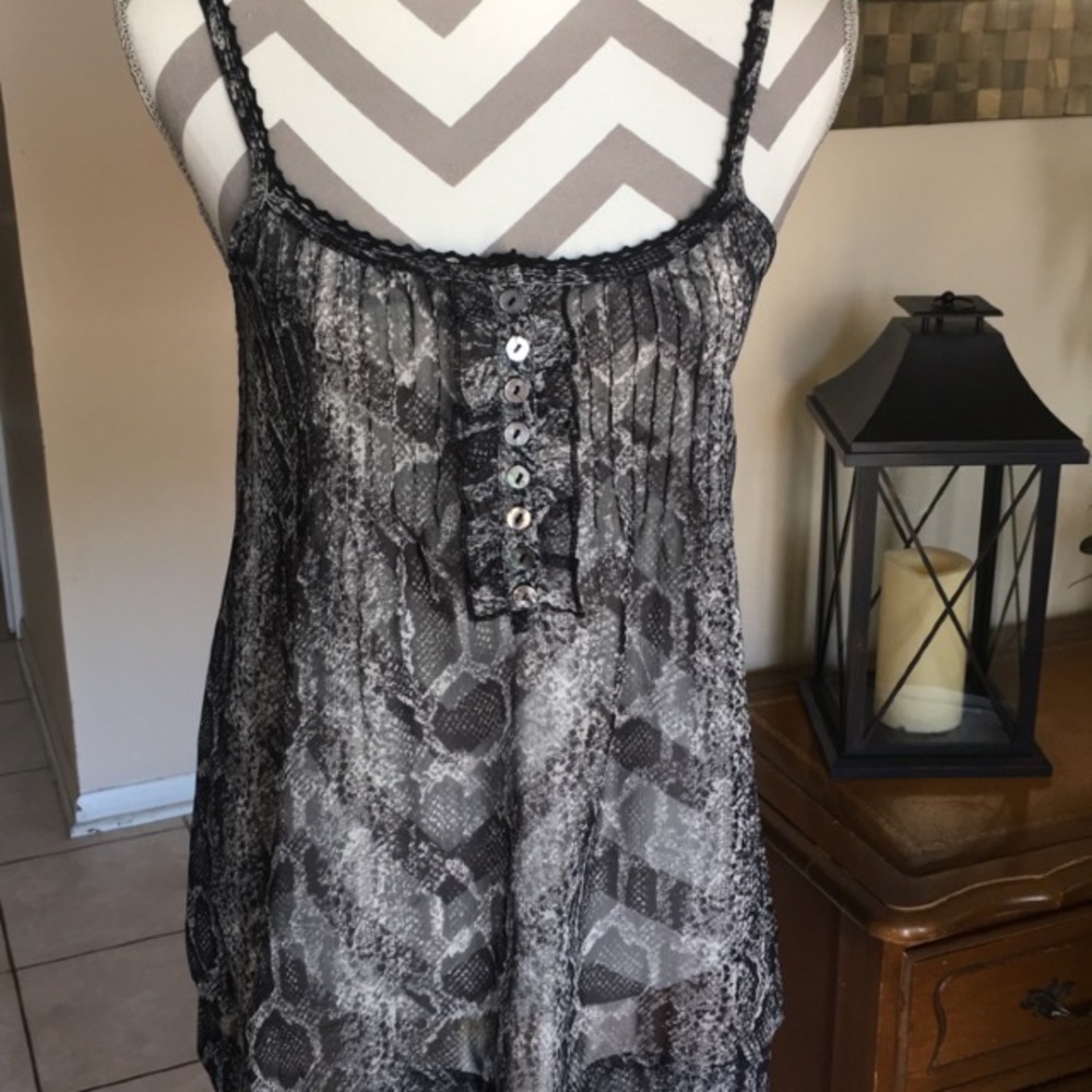 Zinga Sheer Tank Top - Picture 3 of 7