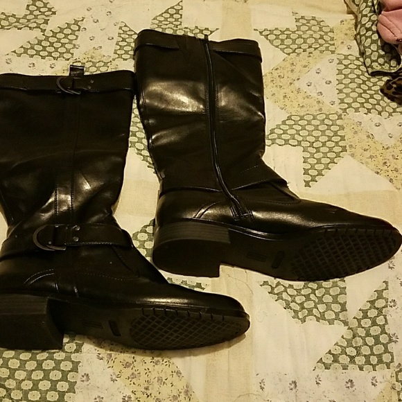 Woman's leather boots - Picture 4 of 5