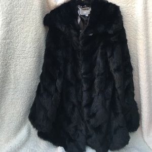 ❄️Dennis Basso faux fur coat❄️