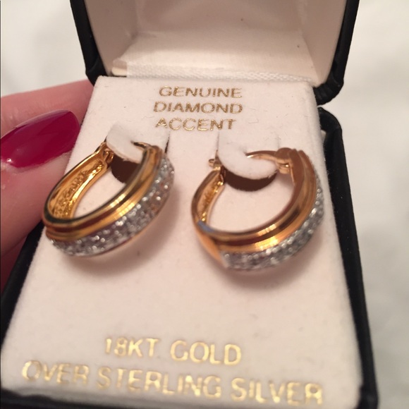 Genuine diamond accent 18ktgold ovr sterlingsilver - Picture 3 of 3