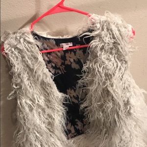 Mossimo white fur vest