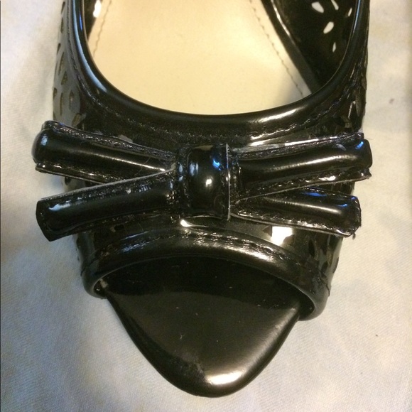 Open Toed Bow Detail Wedges - Picture 4 of 5