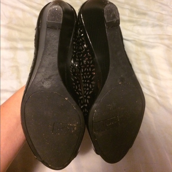 Open Toed Bow Detail Wedges - Picture 5 of 5