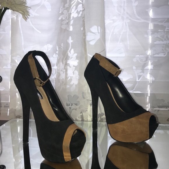 Shoes - Picture 4 of 4