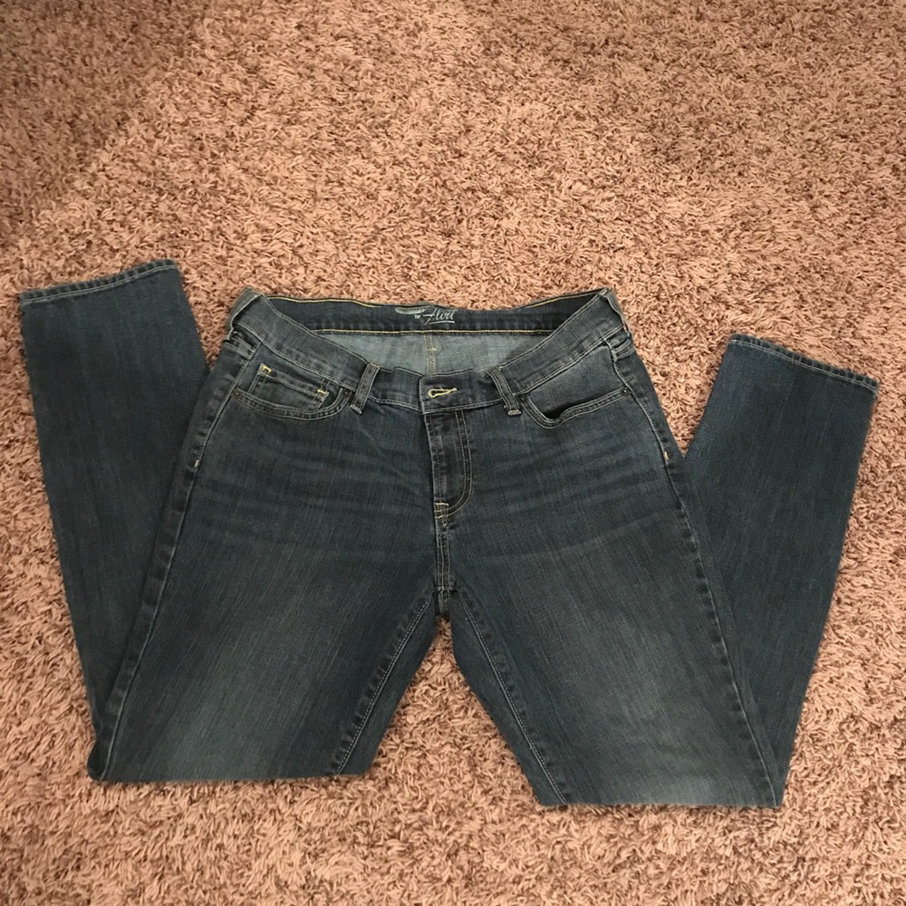 The flirt, old navy skinny jeans