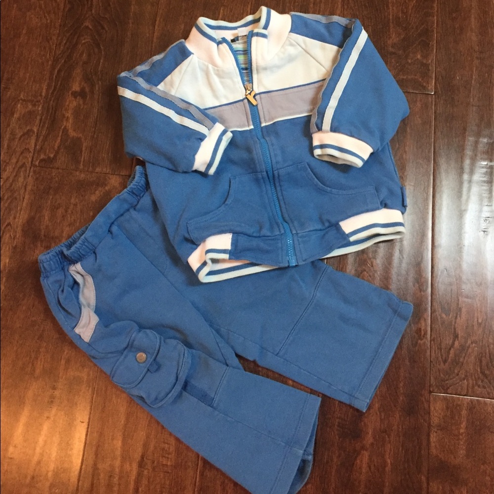 Rabbitmoon sweatsuit