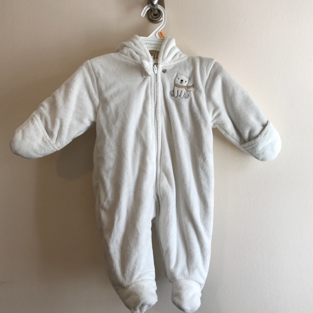 Nwot Carter's Hooded Bunting sz 3 months