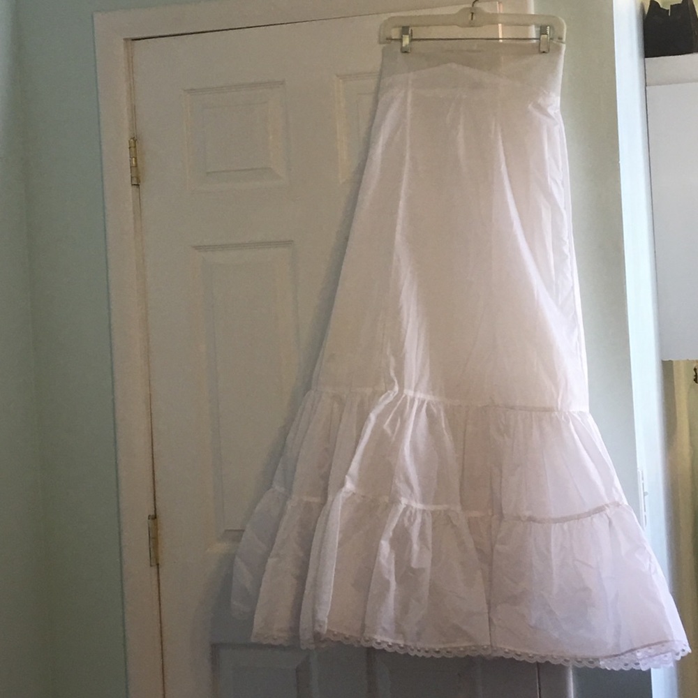 Wedding dress slip