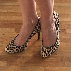 Cole Haan size 9 cheetah print pump