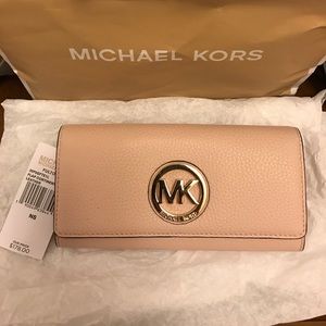 NWT Michael Kors Wallet