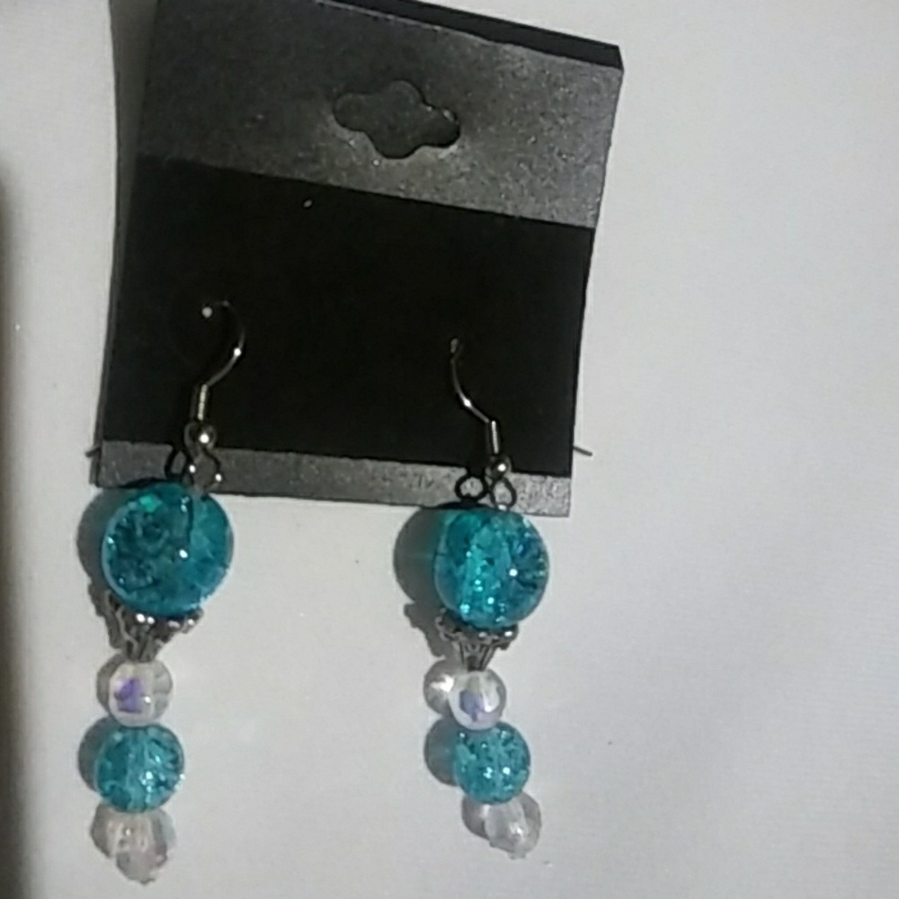 Turquoise Blue Necklace Set - Picture 3 of 4