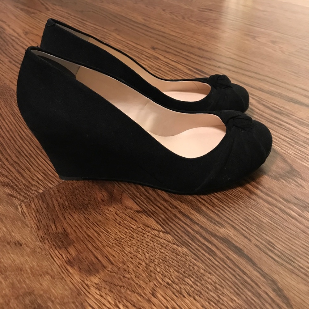 NEVER WORN- Jessica Simpson brushed suede wedges