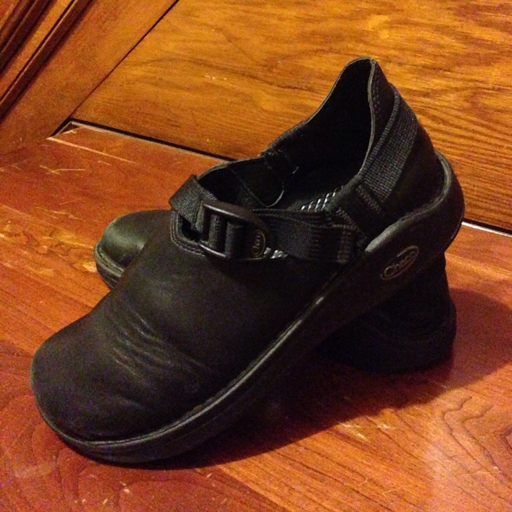 Chaco Women's Black Leather Shoes 8 PedShed Style