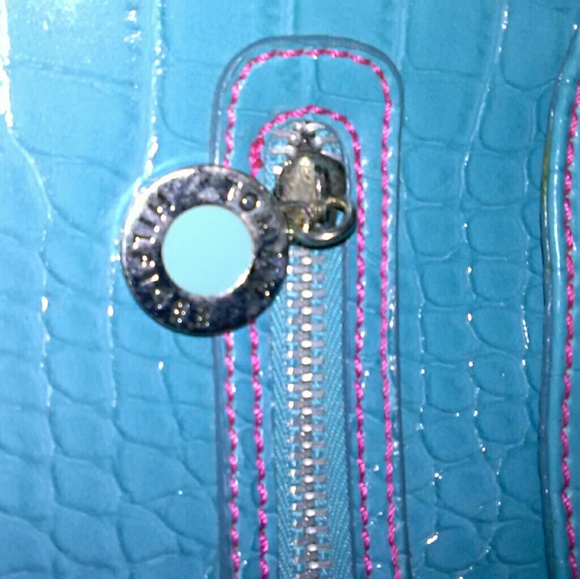 SOLD   Tommy Hilfiger Turquoise Handbag - Picture 3 of 8