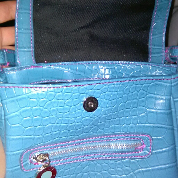 SOLD   Tommy Hilfiger Turquoise Handbag - Picture 6 of 8