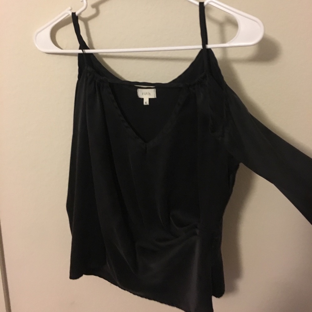 🖤Black Satin Ruth Top🖤 - Picture 2 of 3