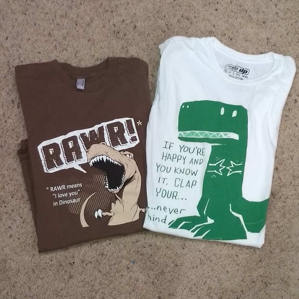 Graphic tee bundle - 5 FOR $25