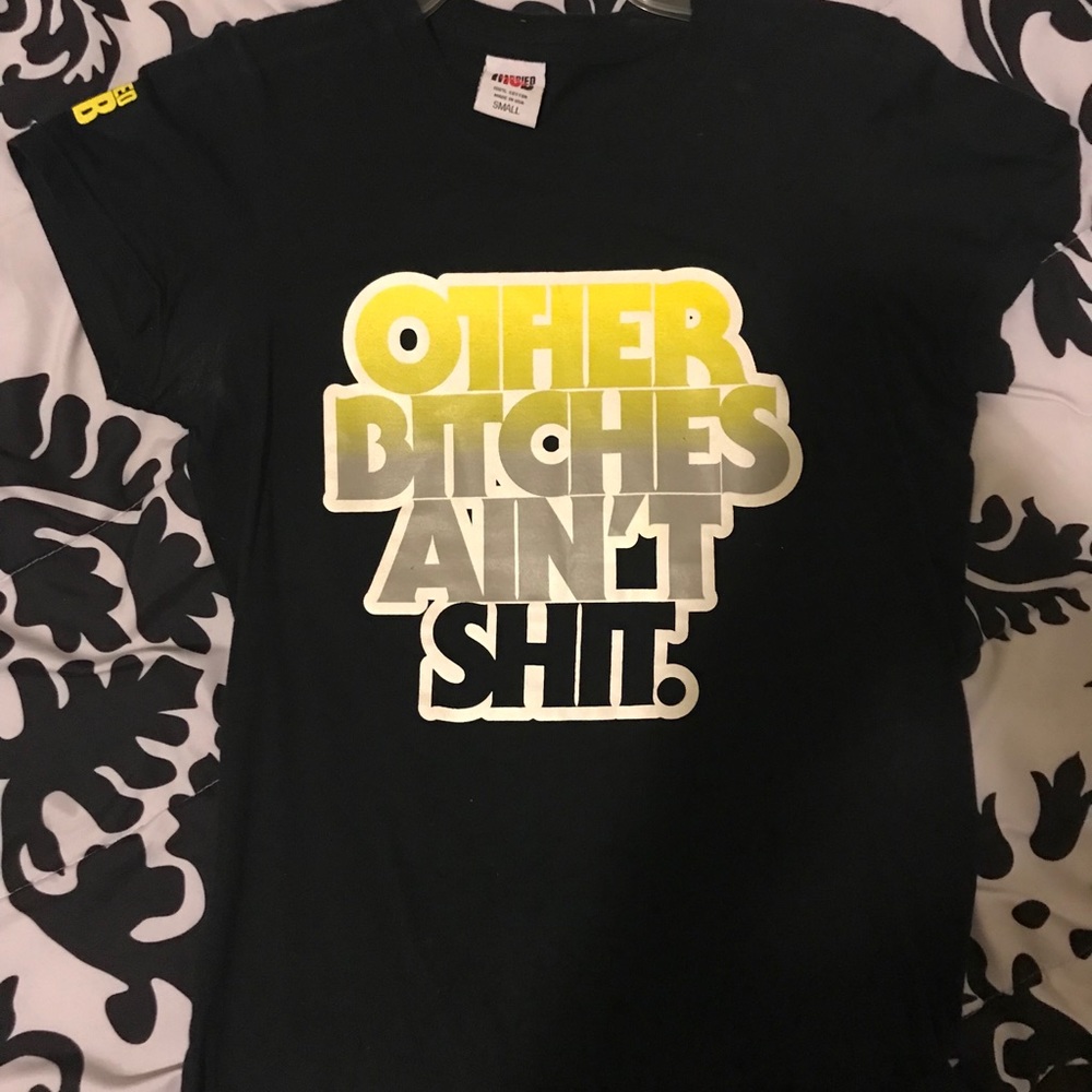 Married To The Mob Tee, S