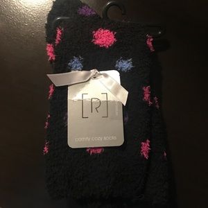🆕cute Polk-a-dot fuzzy socks