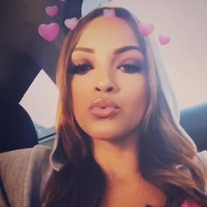 Meet your Posher, Thalia