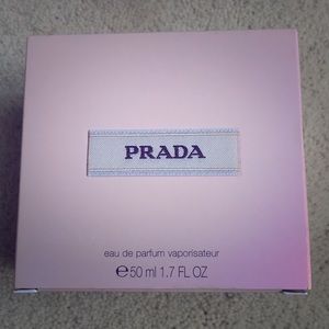 Prada Eau de Parfum Natural Spray