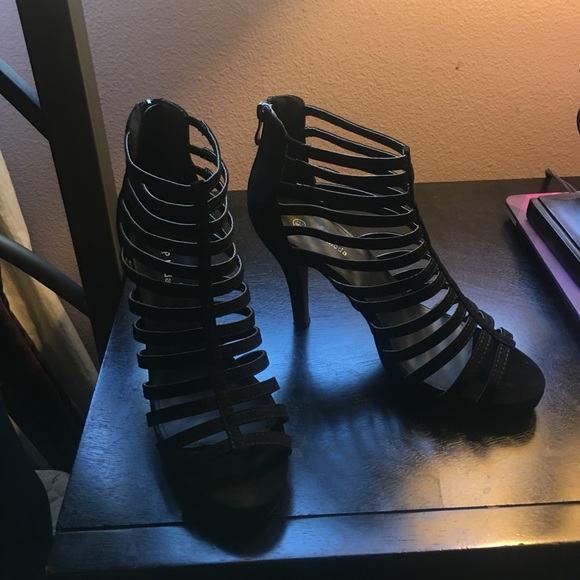 Heels - Picture 2 of 2