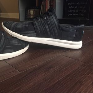 Women's Del Ray Toms sneakers size 10
