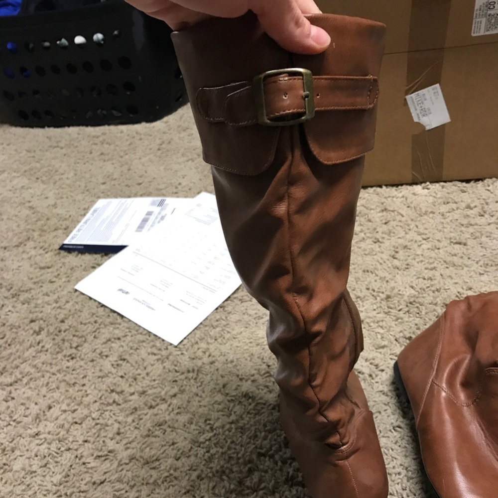 Brown boots - Picture 2 of 4