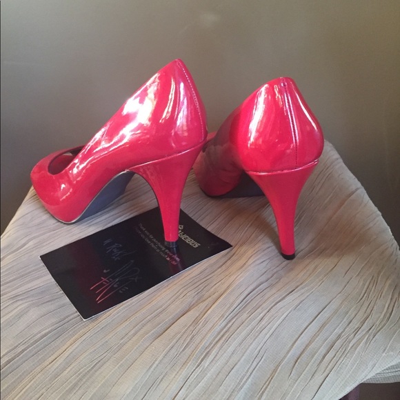 Red Patten heels - Picture 2 of 5