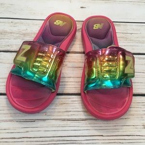 NEW BALANCE Unicorn Flip Flops 🌈