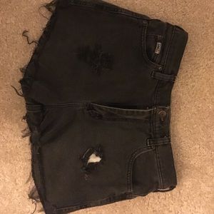 Cut-off highwaisted levi shorts