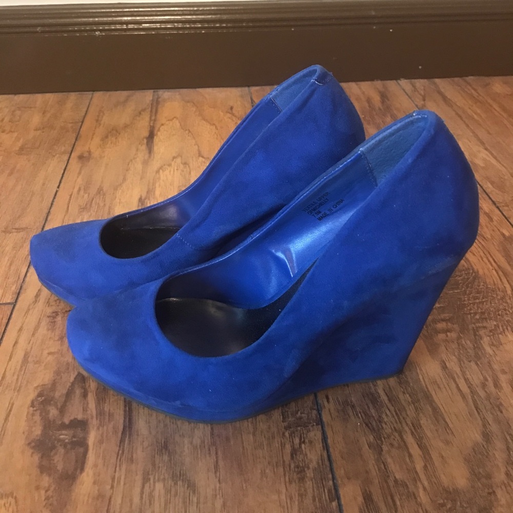 Royal blue guess high heels