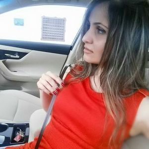 Meet your Posher, Elina