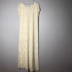 White overlace dress