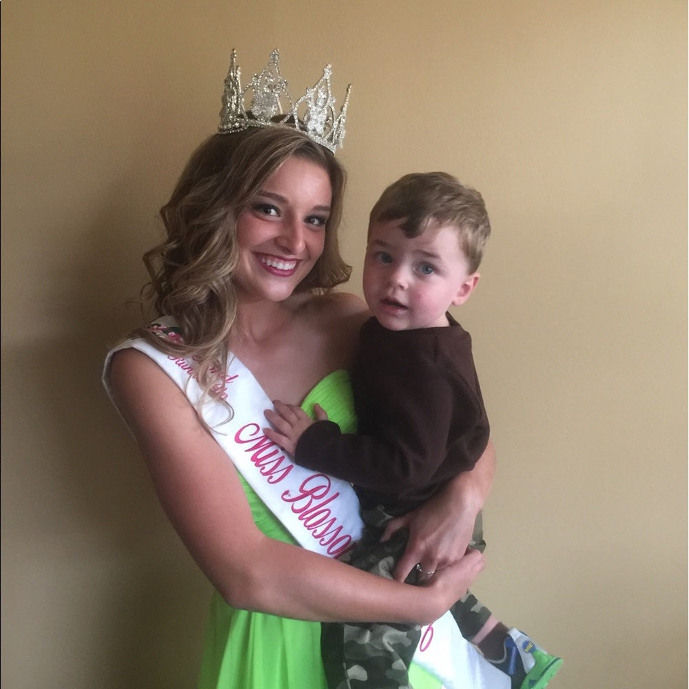 Meet your Posher, Ally