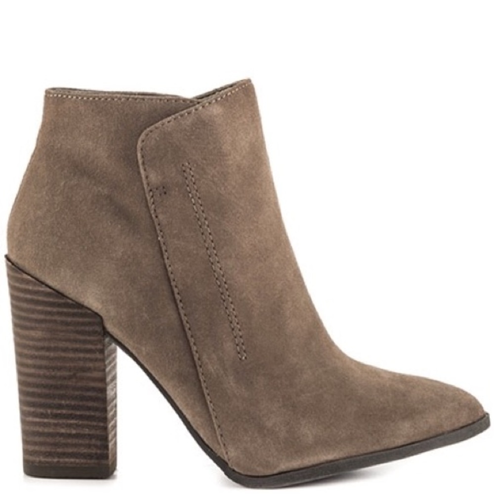 Guess Suede Hardey Boot w/ Heel Like New! Size 8
