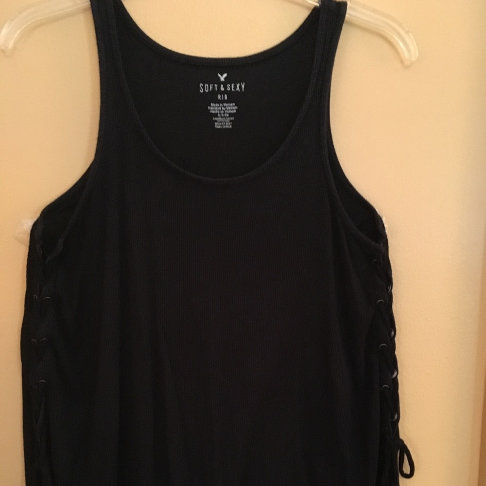 American Eagle Ribbed Black tank top. Side knotted