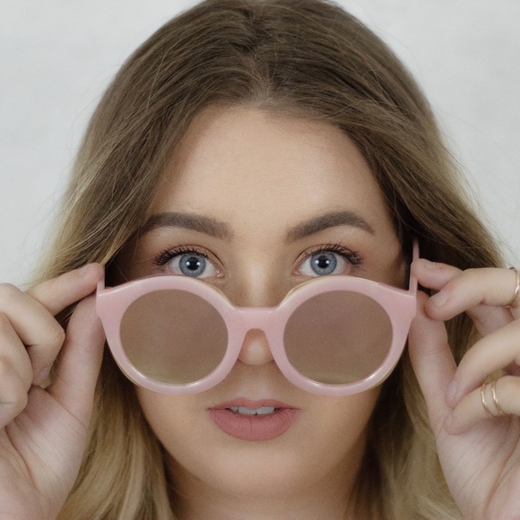 Samantha sunnies 🌞 - Picture 2 of 3