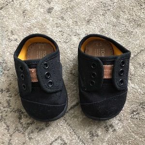 Tiny Toes TOMS Black No Lace Sneakers