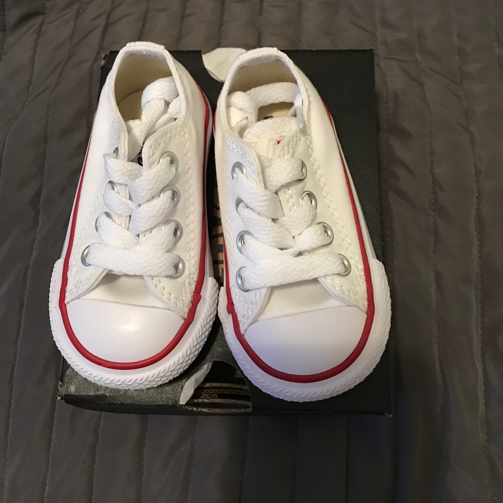 Infant White Converse - Size 4