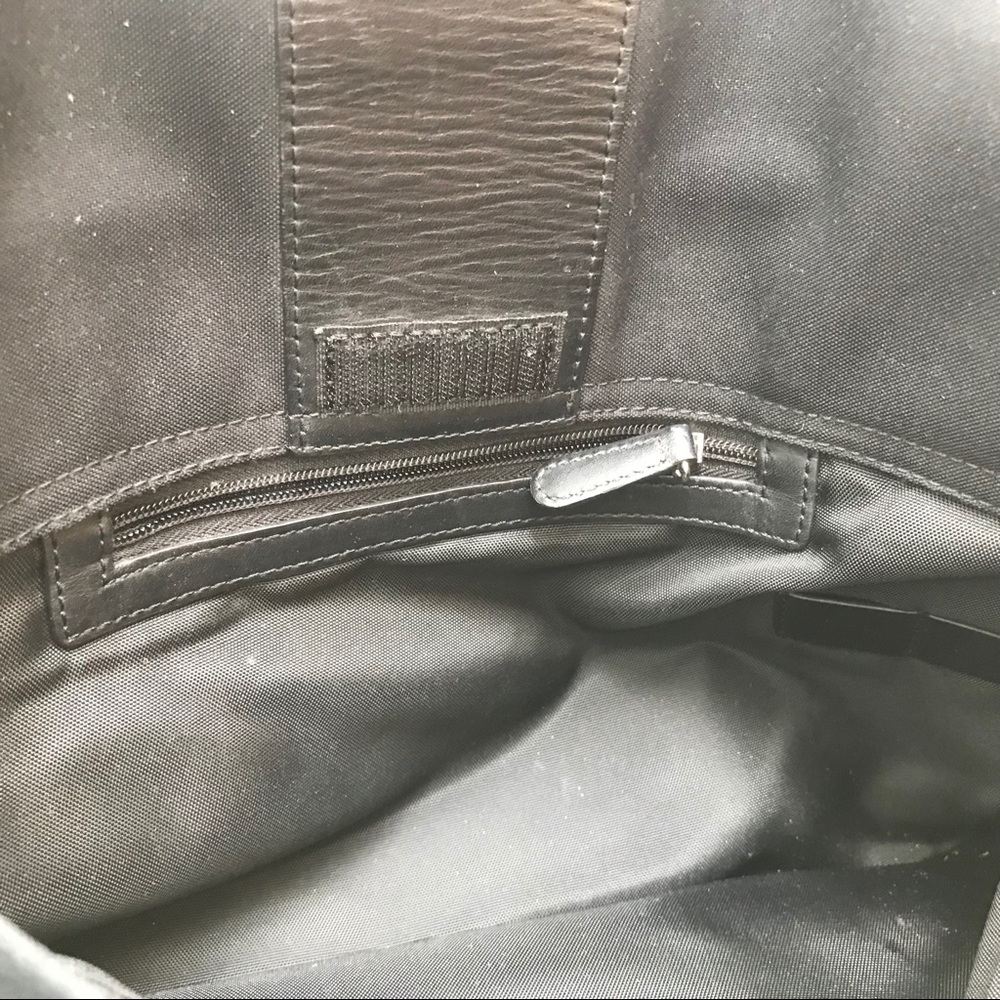Coach Messenger Bag - Picture 6 of 8
