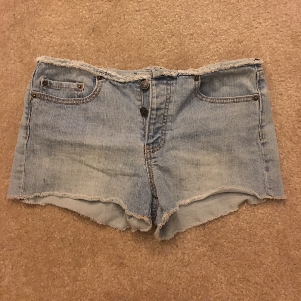 Cute jean shorts